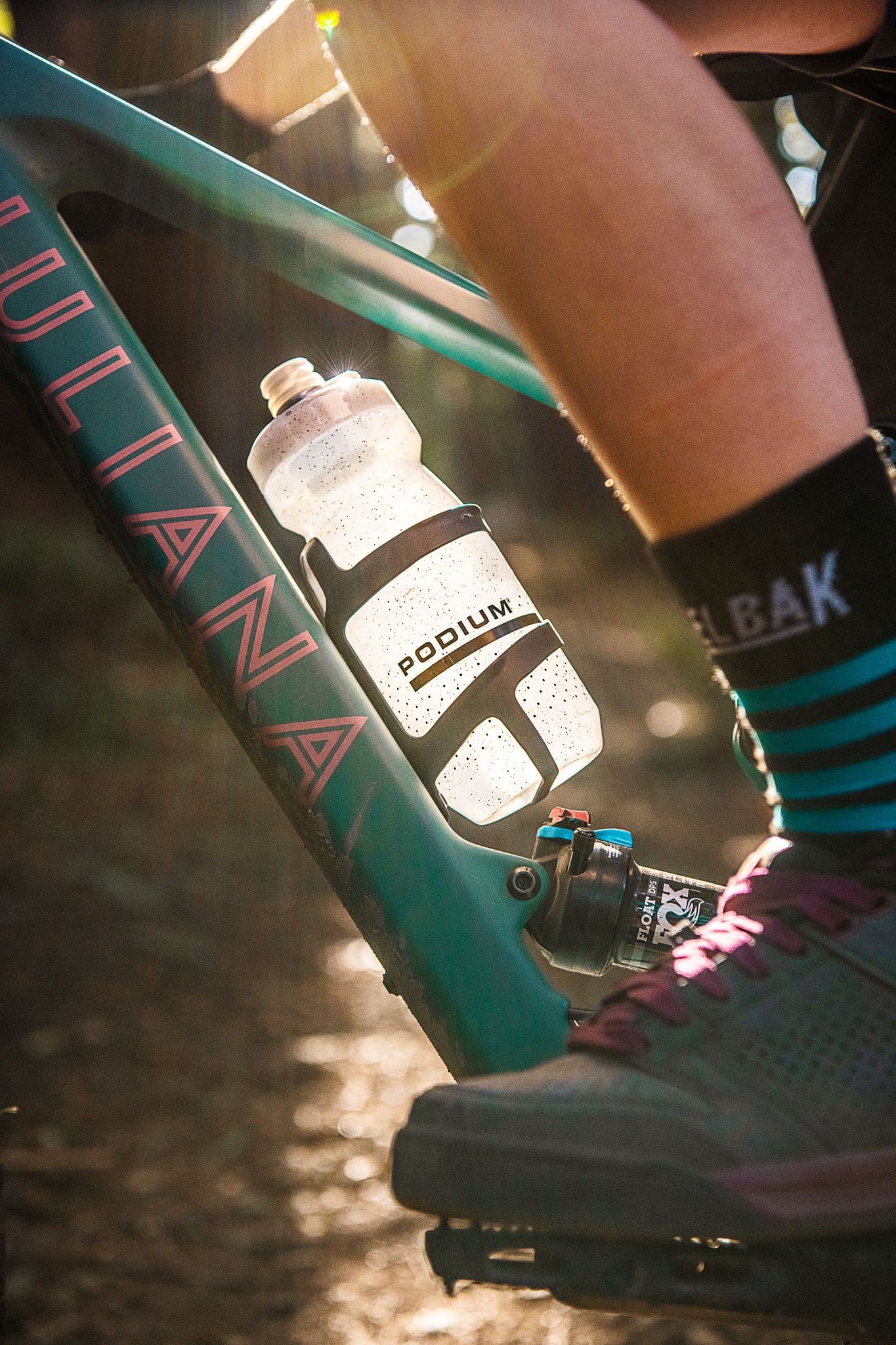 camelbak-podium-sports-water-bottle-710-ml-24-oz-insulated-double-wall-self-seal image 8