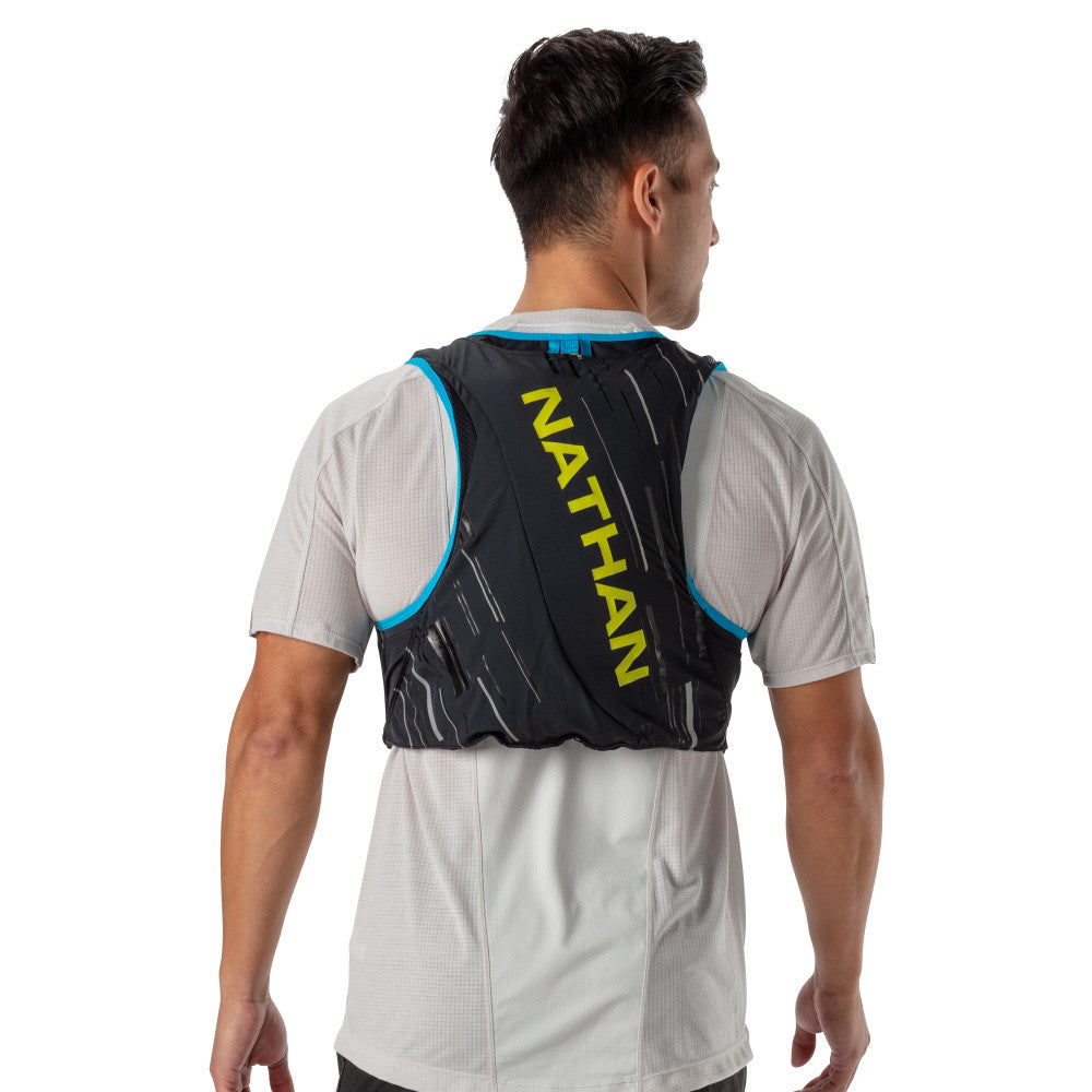 nathan-pinnacle-4l-gilet-da-gara-di-idratazione-con-tasche-kangaroo image 5